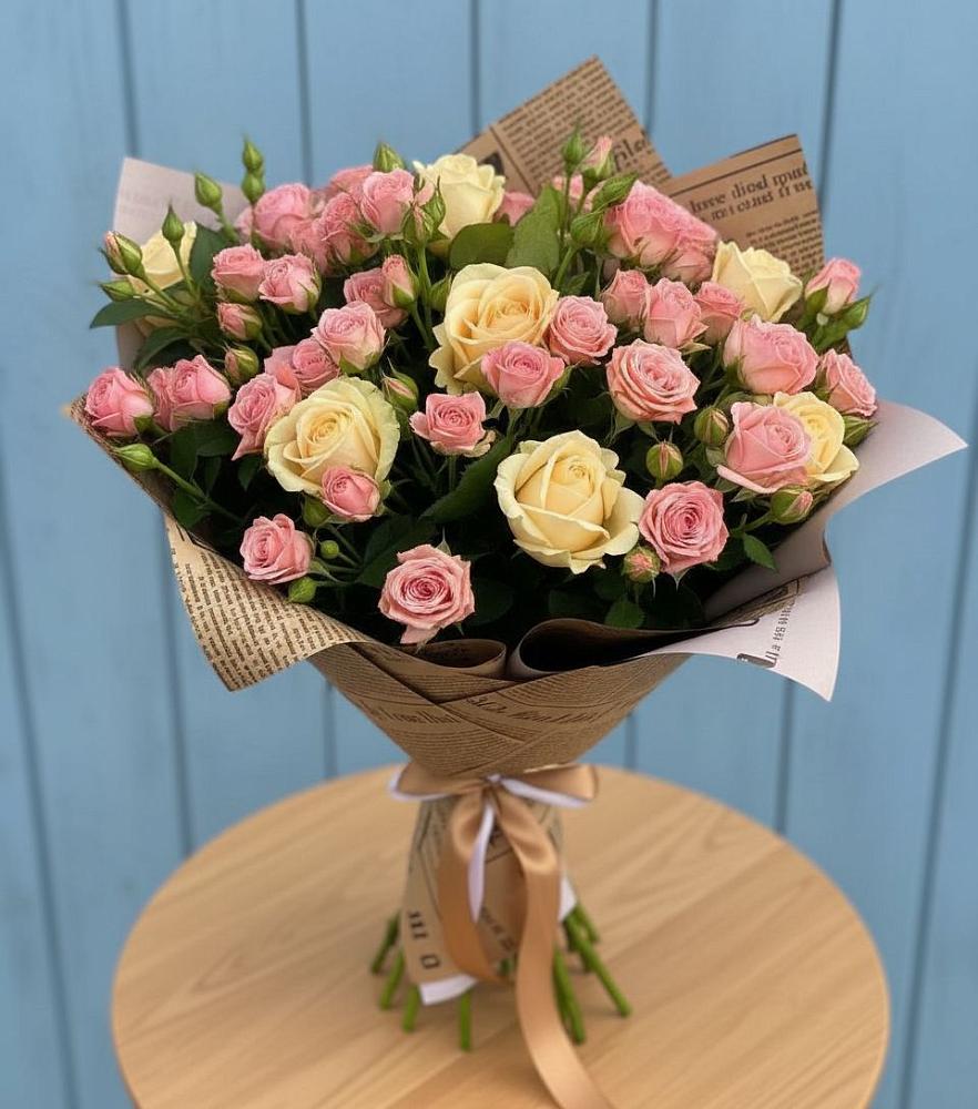 Букет цветов из: Розы в Коммаяке