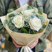 Букет цветов из:  Розы #REPLACE_PRED# Коммаяке