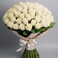 Букет 101 беля роза Белоснежка в Коммаяке