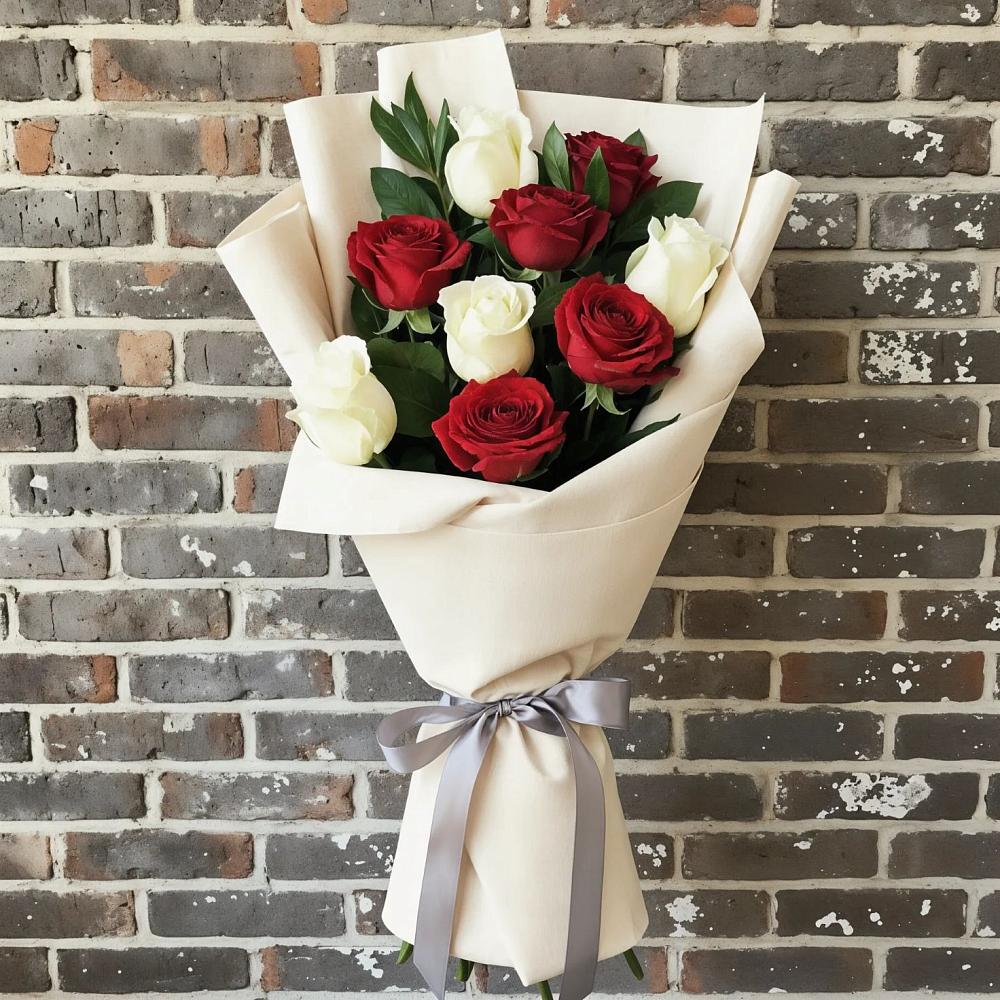 Букет цветов из: Розы в Коммаяке