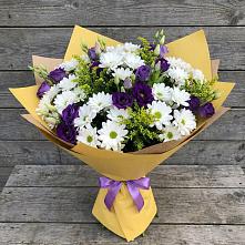 Букет цветов из:  Ирисы, Хризантемы и Ромашки в Коммаяке