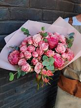 Букет розы в пальмах в Коммаяке Букет цветов из: Розы в Коммаяке
