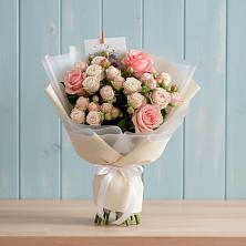 Букет цветов из:  Розы в Коммаяке