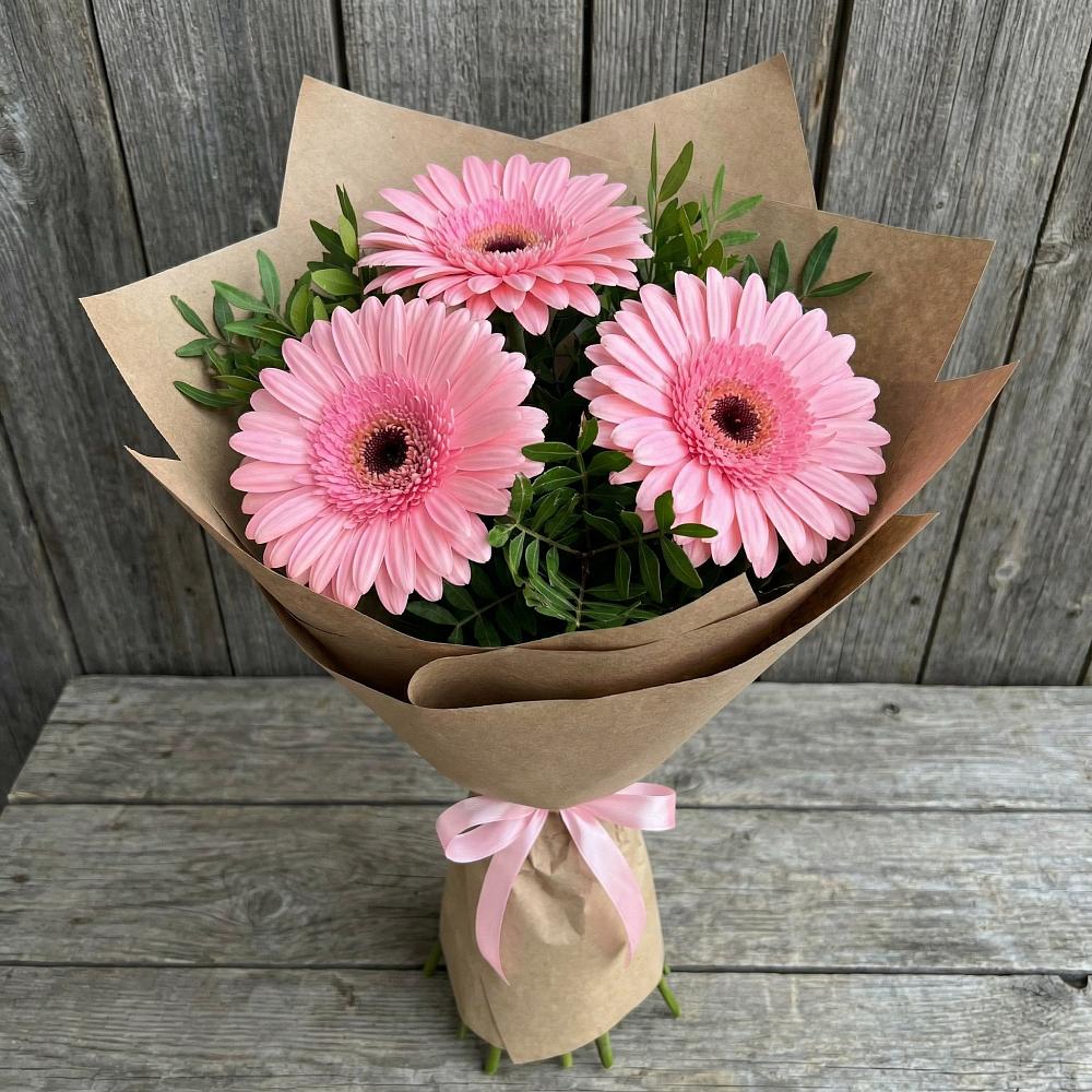 Букет цветов из: Герберы в Коммаяке