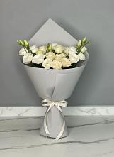 Букет цветов из:  Розы и Лизиантусы в Коммаяке